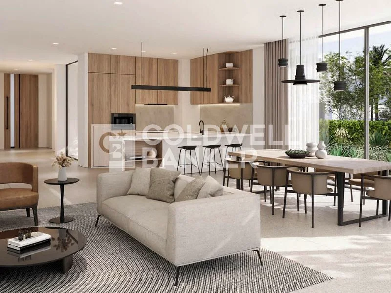 Corner Unit | Motivated Seller | Spacious63934509485569112