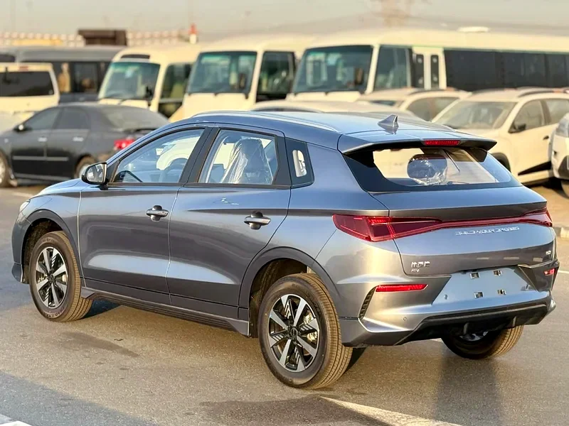 BYD E2 PURE ELECTRIC63398483042178111