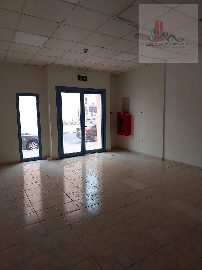 Big size shop for rent in Cheap Price63616335713281113