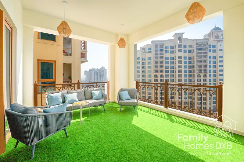 Spacious 2BR + Maids | Marina View | Palm Jumeirah63752462828546110