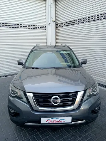 Nissan Pathfinder 2020 SL full option FSH gcc accident free
