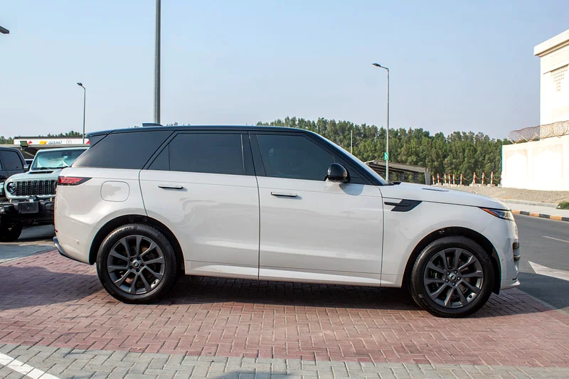 Land Rover Range Rover  Sport  2023 Clean Title, Lush Condition. Luxury Interior and Exterior63489004968066114