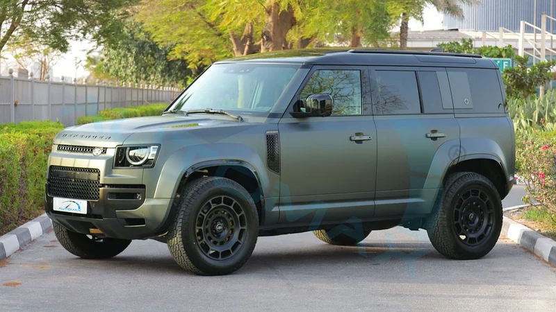 (For Export Only) 2025/2025 LAND ROVER DEFENDER 110 OCTA SPECIAL EDITION ONE 4.4TT V8 GCC 0KM63482687695490111