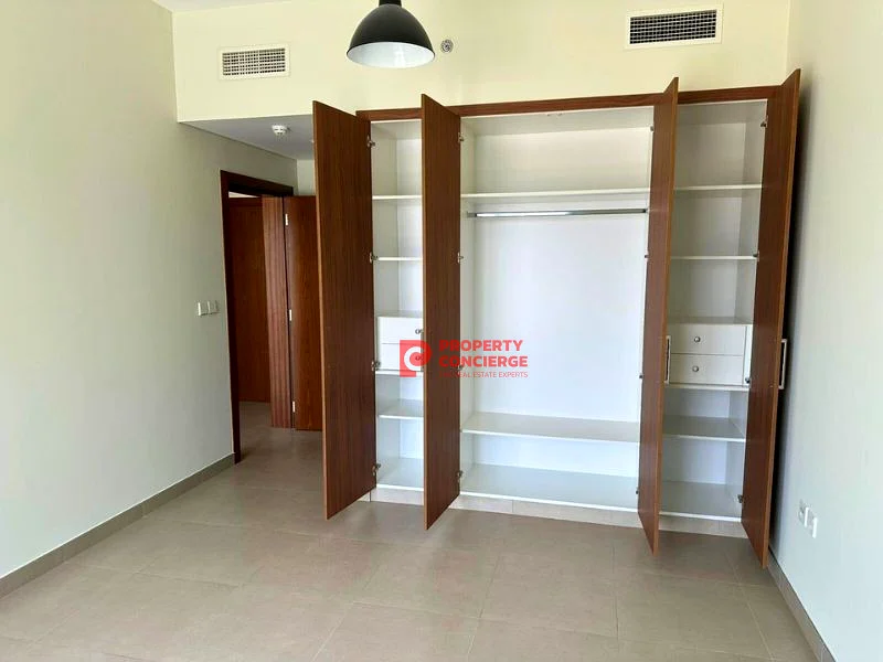 Big Terrace| Spacious| Next to Metro| Chiller-Free63762023240706112