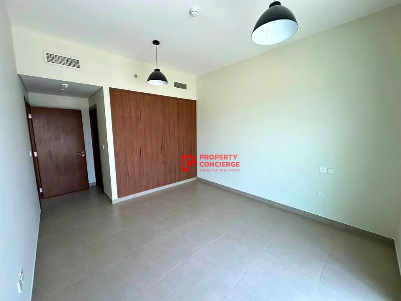 Big Terrace| Spacious| Next to Metro| Chiller-Free63762023240706111