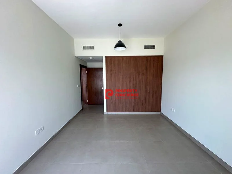 Big Terrace| Spacious| Next to Metro| Chiller-Free63762023240706110