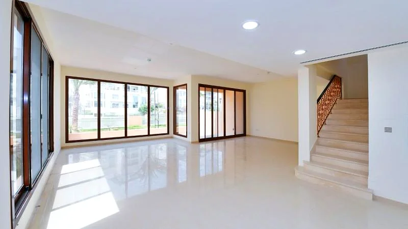 Lake and Skyline View | Lowest Price63918088100738111