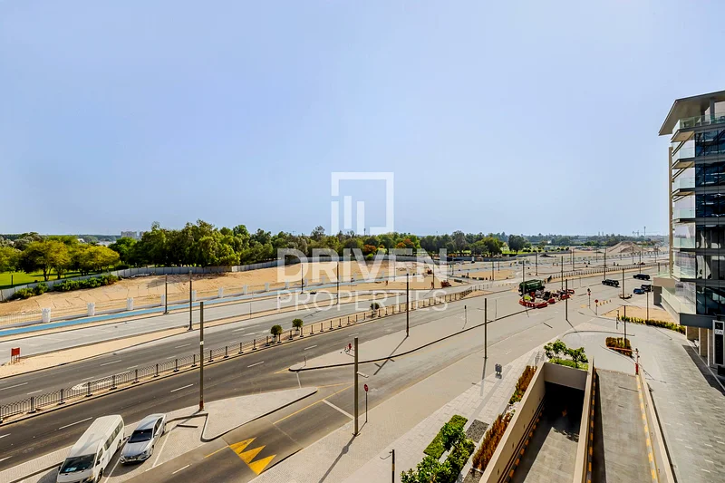 إطلالة على القناة | بجوار حديقة صفاة مع غرفة خادمة63949512750723111