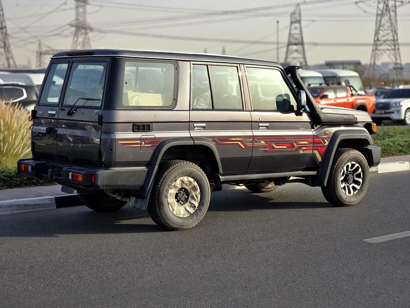 2024 تويوتا VDJ76 4.5 لتر V8 ديزل يدوي كامل الخيارات63158342428547112