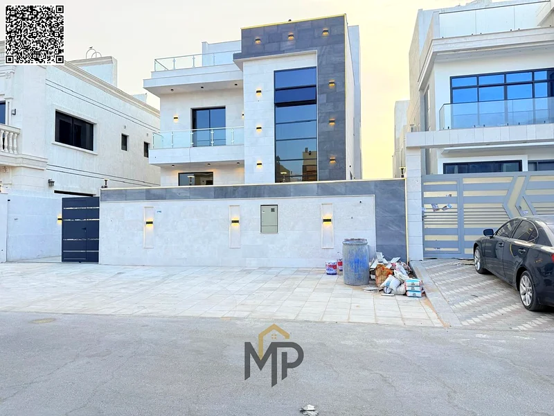 فرصة ذهبية لامتلاك الفيلا التي تحلم بها في الحيلو 2، مباشرة على الشارع الرئيسي، وبسعر جذاب وخاص، متضمنة تكييف الهواء63895812505731111
