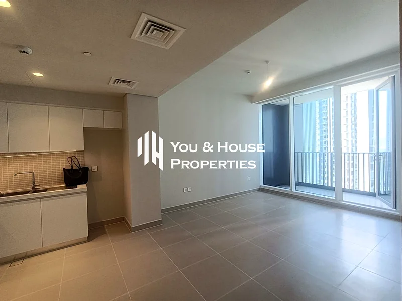 Unique & Modern 3 BR I On Top Floor I With Amazing Creek View63760618236803113