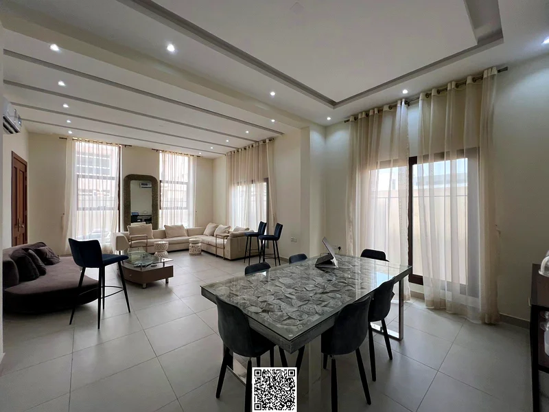 Luxury 5 bedroom villa in Al Tallah 1, Ajman - fully furnished, electricity, water and air conditioning included. Prime location near services. Freeho63865131625857114