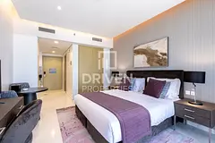 Spacious | Canal and Skyline view | Furnished