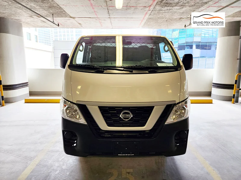 Nissan Urvan 3 Seater MANUAL 2022 Model GCC Specs With Full Service History In Perfect Condition63412537038467111
