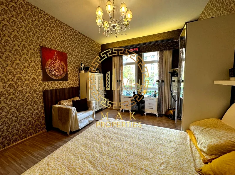 Upgraded & Furnished 2BHK | Generous Space | Private Garden | Great Investment Opportunity63921940128003114