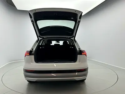 2023 AUDI E-TRON — миниатюра 6