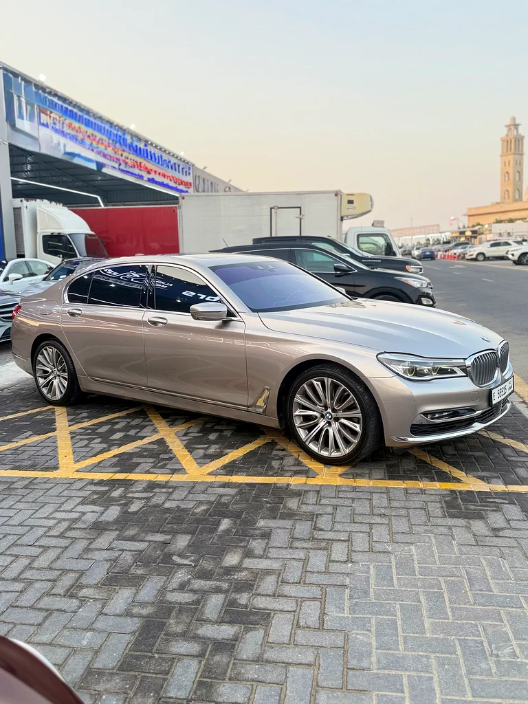 740Li-GCC-fulloption- 2000 aed monthly with 0 downpayment63411931335553112