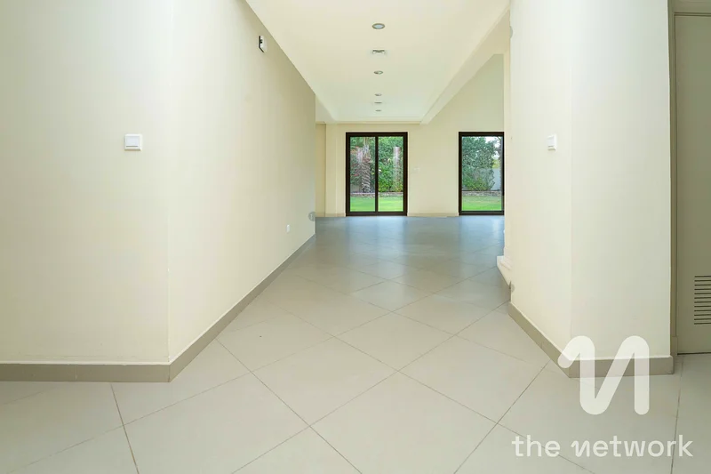 Vacant | Single Row | Rare Unit63726391840514114