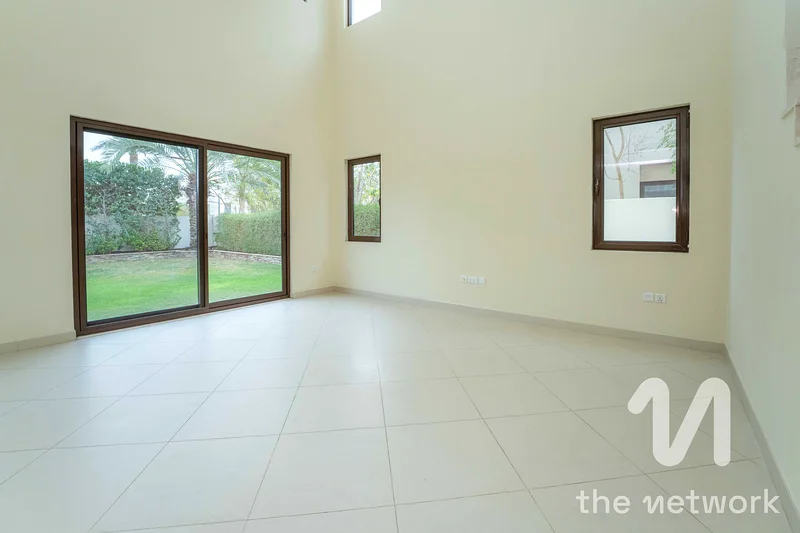 Vacant | Single Row | Rare Unit63726391840514113