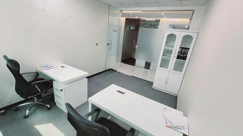 مساحة مكتبية مميزة في البرشا 1 - مجهزة بالكامل وخدمات أعمال63617754436994113
