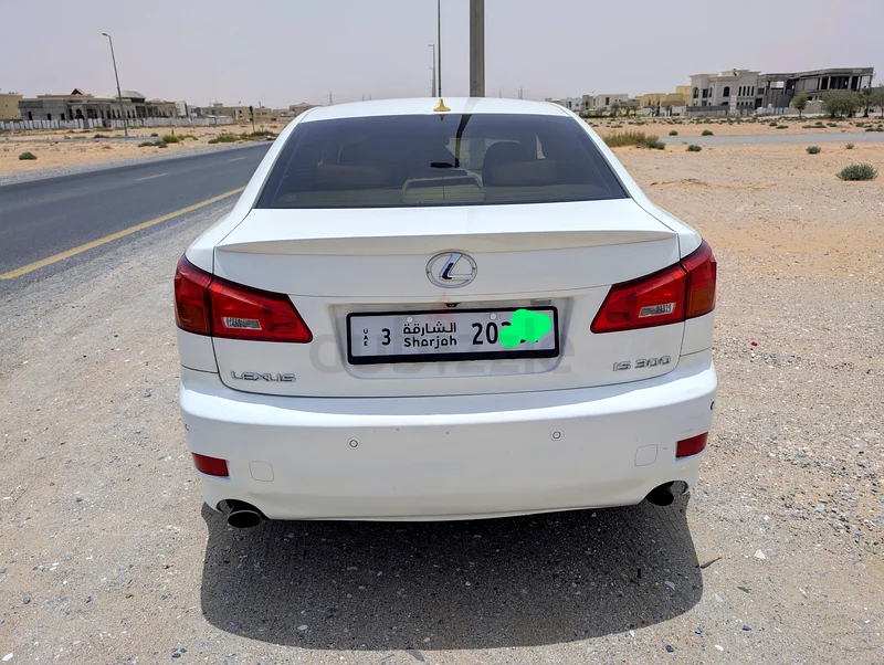 Lexus IS30063489584176642111