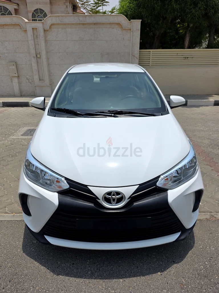 Toyota yaris 1.5 SE 2022 under warranty full service history accident free GCC63488014457090113