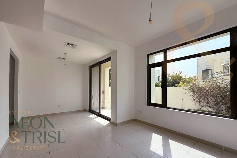 Type J | With Study | Well kept |Vacant63918088152834111