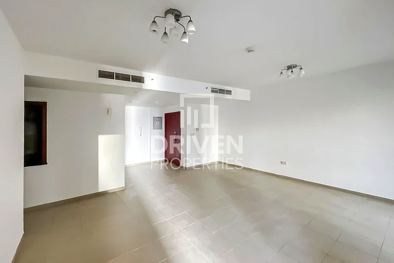 برج مرجان الأيقوني | وصول إلى الشاطئ والمطاعم63937505547011110