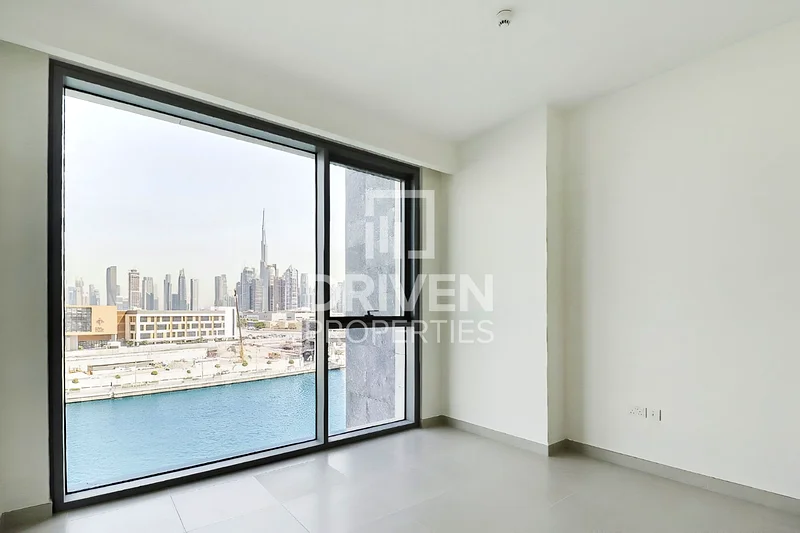 Canal and Downtown Views | Corner and Bright Unit63949651648642114