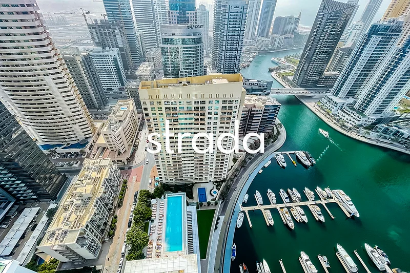 منظر كامل على المارينا | سكن فاخر | طابق عالٍ64040694581635112