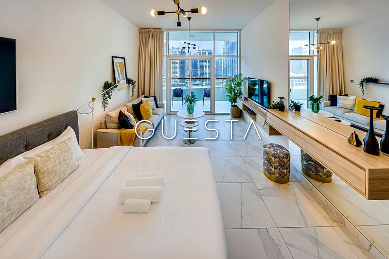 Stunning views|Prime Location| All Bills incl63836087106562110