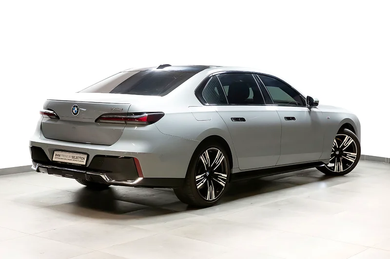 BMW 735i M Sport Individual (REF NO# 143517)63411930912259112