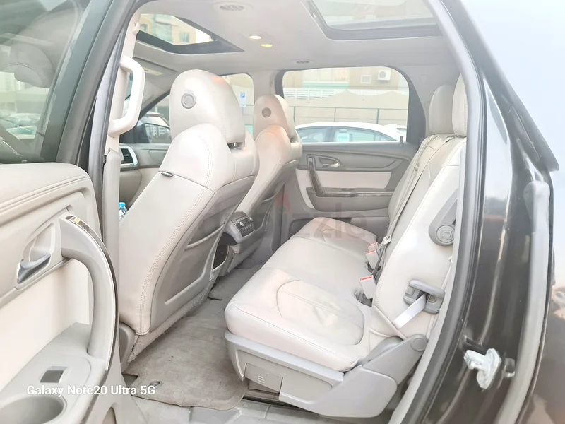 Urgent sale GMC acadia full option with agency service histor, panoramic  sunroof condition like new63479576683138114