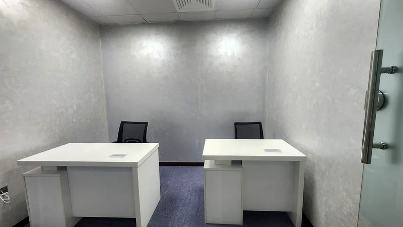 عقود تجارية راقية ومكاتب تجارية مخدومة بالكامل63617754443521113