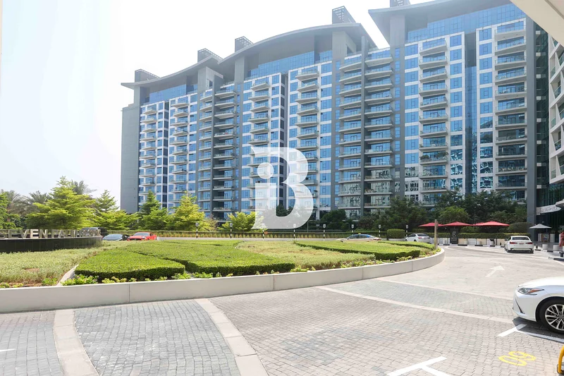 LUXURY  | FURNISHED | PRIME LOCATION64008261240321112