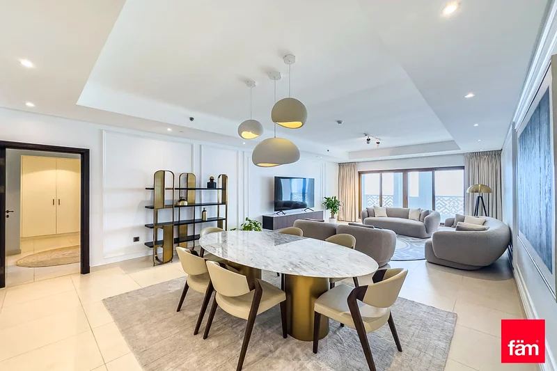 Upgraded | Fully Furnished | Sea View64007911581827110