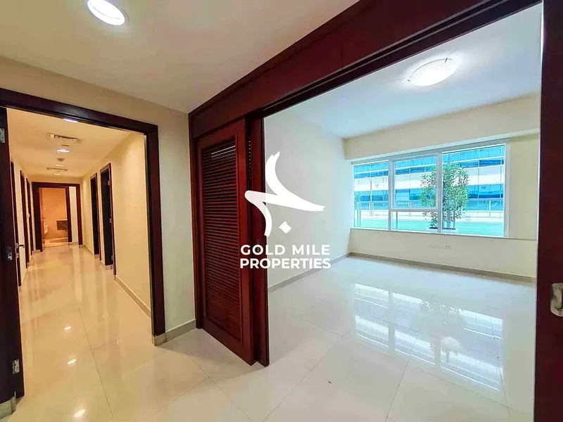 Elegant 3 BHK with Maid's Room ||| Spacious Big Layout ||| Family Building63744426425602110