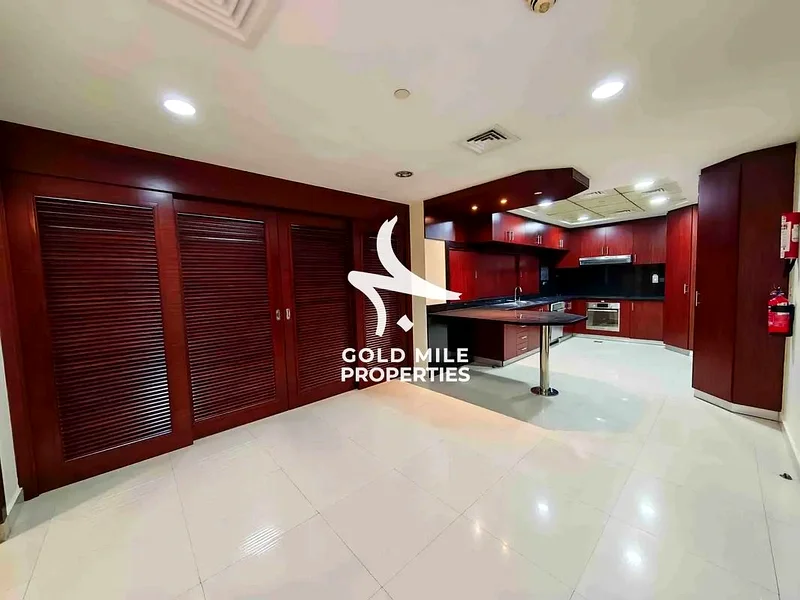 Elegant 3 BHK with Maid's Room ||| Spacious Big Layout ||| Family Building63744426425602113