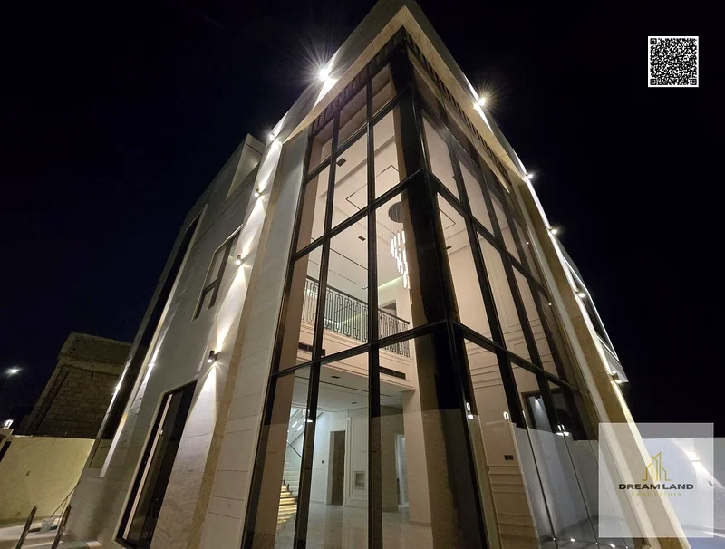 Corner villa for sale with custom finishing, private pool, very distinguished location, including registration fees63895812575105111