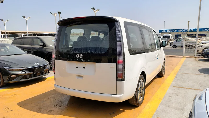 Hyundai Staria - 2026 - 3.5L - 11 seater - GCC - fully loaded63406898640387113