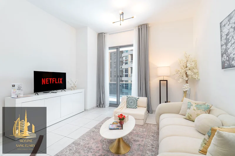 Minimum 3 nights Cozy Fully furnished 1BD | Fantastic location in Marina | All Bills included63817255636609110