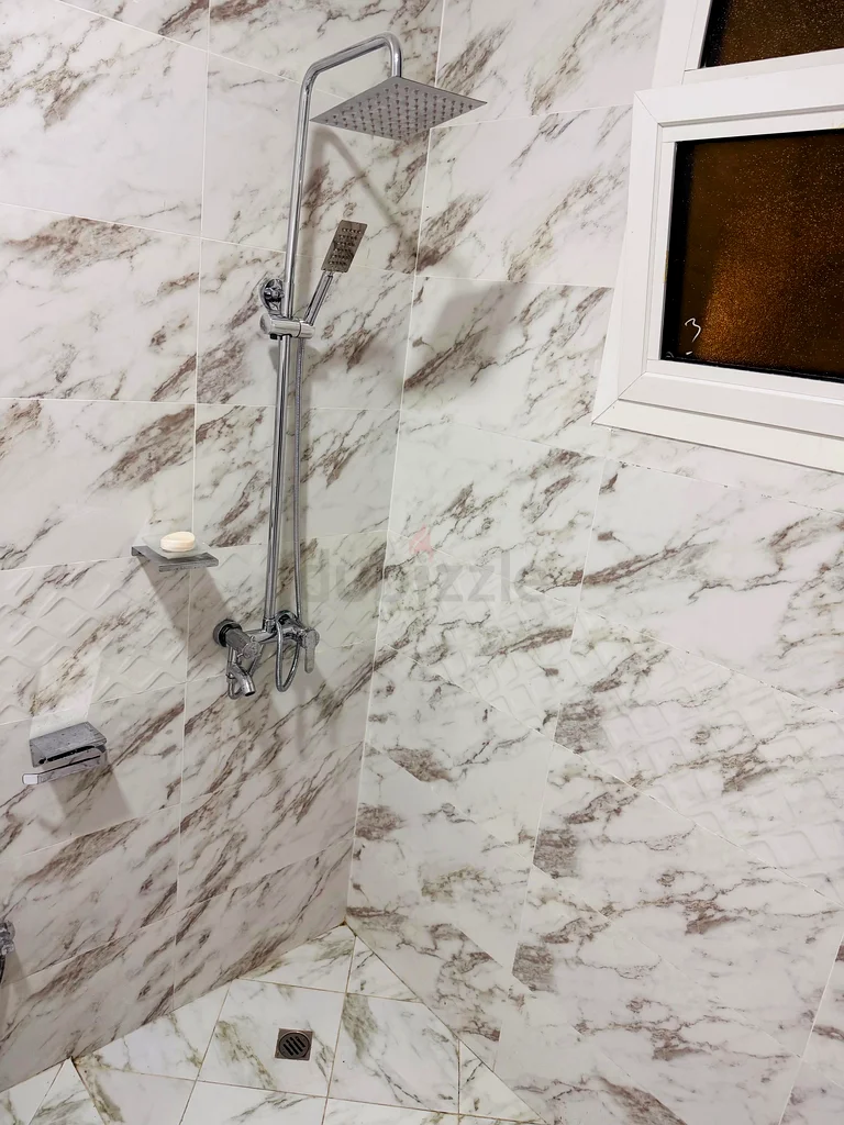شقة مشتركة في فيلا جديدة بالكامل (مؤثثة بالكامل)63473540340995114