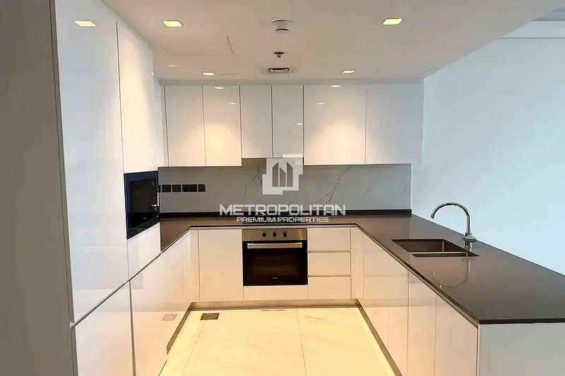 Prime Location | Spacious Size | High ROI63941852030722114
