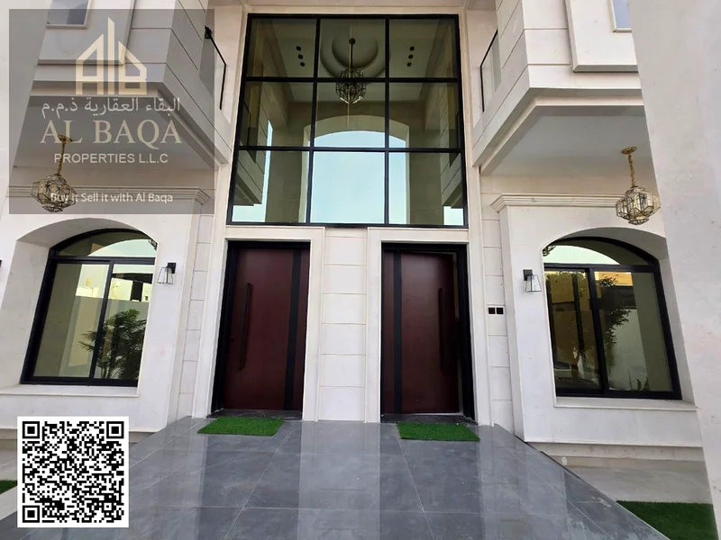 فيلا فسيحة مكونة من 5 غرف نوم وبمساحة 3800 قدم مربع في موقع متميز في منطقة البحية63884376033922113