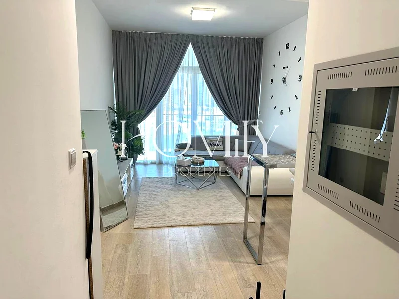 Fully Furnished | Pool View | Ready to Move-in63780243572354114