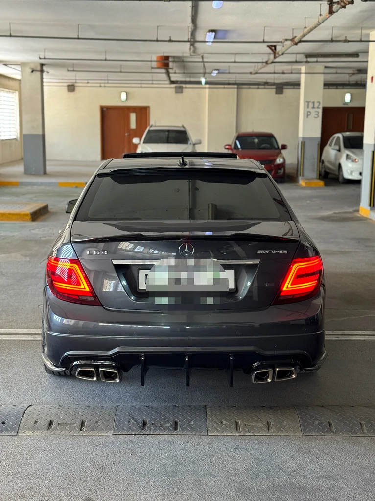 Mercedes Benz C300 Luxury63402411966338111