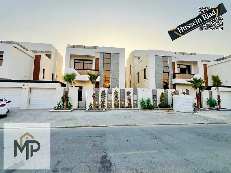 A great opportunity to own a luxury villa located in the heart of the distinguished Bahia area at an attractive price, including electricity, water an63881039971969111