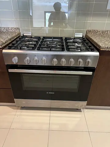 Bosch 90x60cm full gas cooker Excellent condition available for Sale