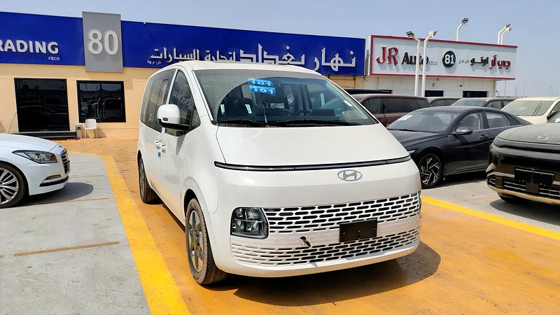 Hyundai Staria - 2026 - 3.5L - 11 seater - GCC - fully loaded63406898640387111