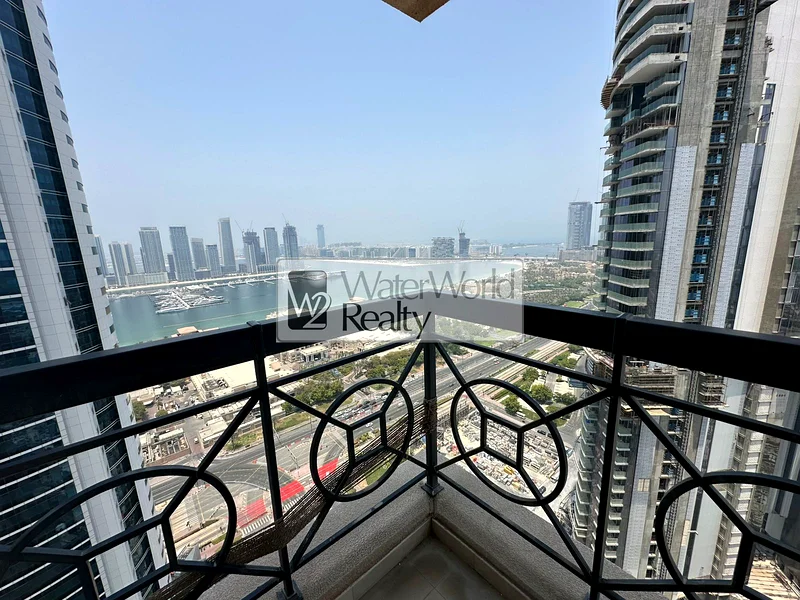 شقة واسعة من 3 غرف نوم + غرفة خادمة + قاعة عائلية | إطلالة على البحر63773631345795110